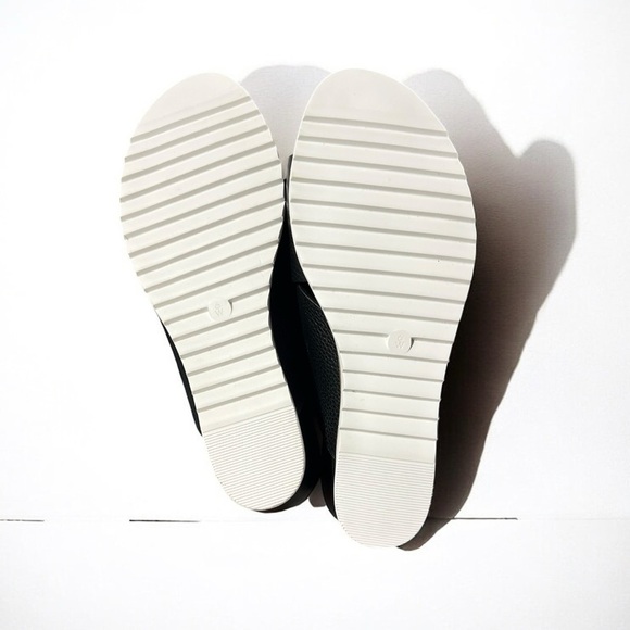 🌻NEW w/box Vaneli Hilde Black Leather Cross Band Low Wedge Slides Size 6W WIDE - Picture 10 of 14